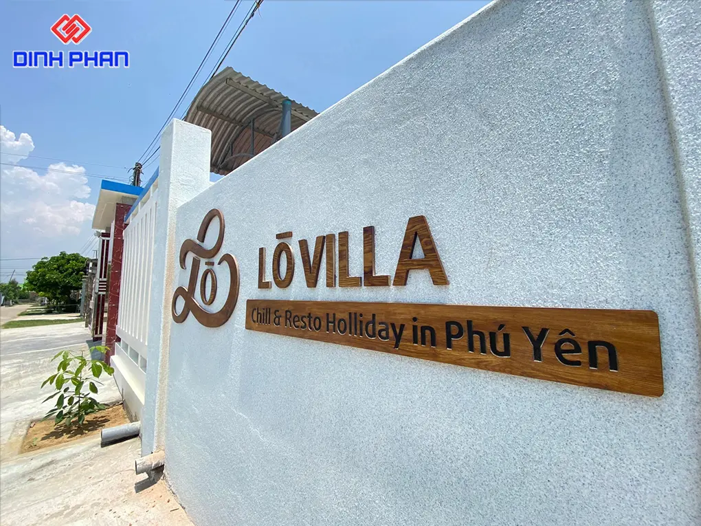 Làm bảng hiệu gỗ BMT theo yêu cầu, giá rẻ & chất lượng Làm bảng hiệu gỗ BMT
