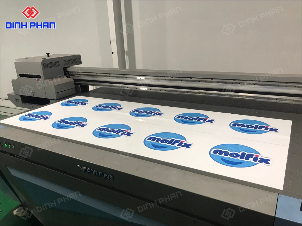 Làm bảng hiệu hộp đèn BMT uy tín, bền đẹp, giá rẻ Làm bảng hiệu hộp đèn BMT