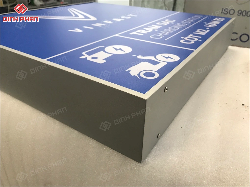 Làm bảng hiệu hộp đèn BMT uy tín, bền đẹp, giá rẻ Làm bảng hiệu hộp đèn BMT