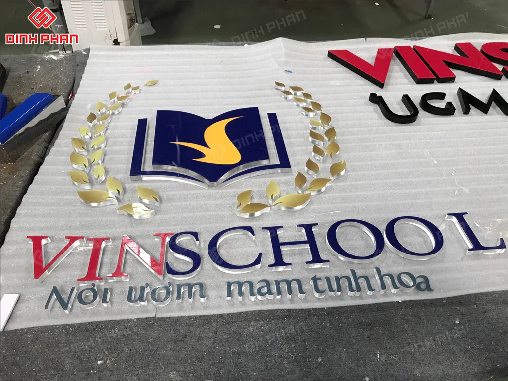 Làm bảng hiệu mica BMT đẹp, uy tín, giá tốt