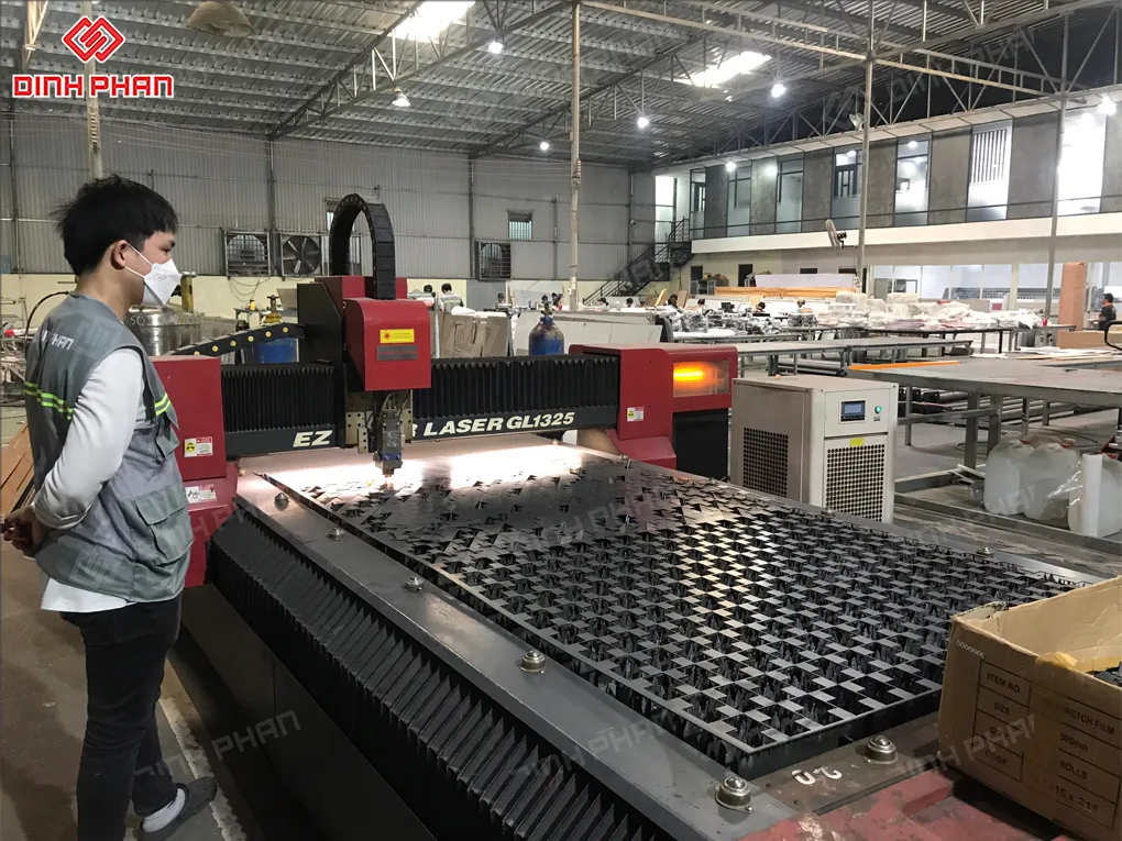 Dịch vụ cắt laser mica BMT giá rẻ, chất lượng Cắt laser mica bmt