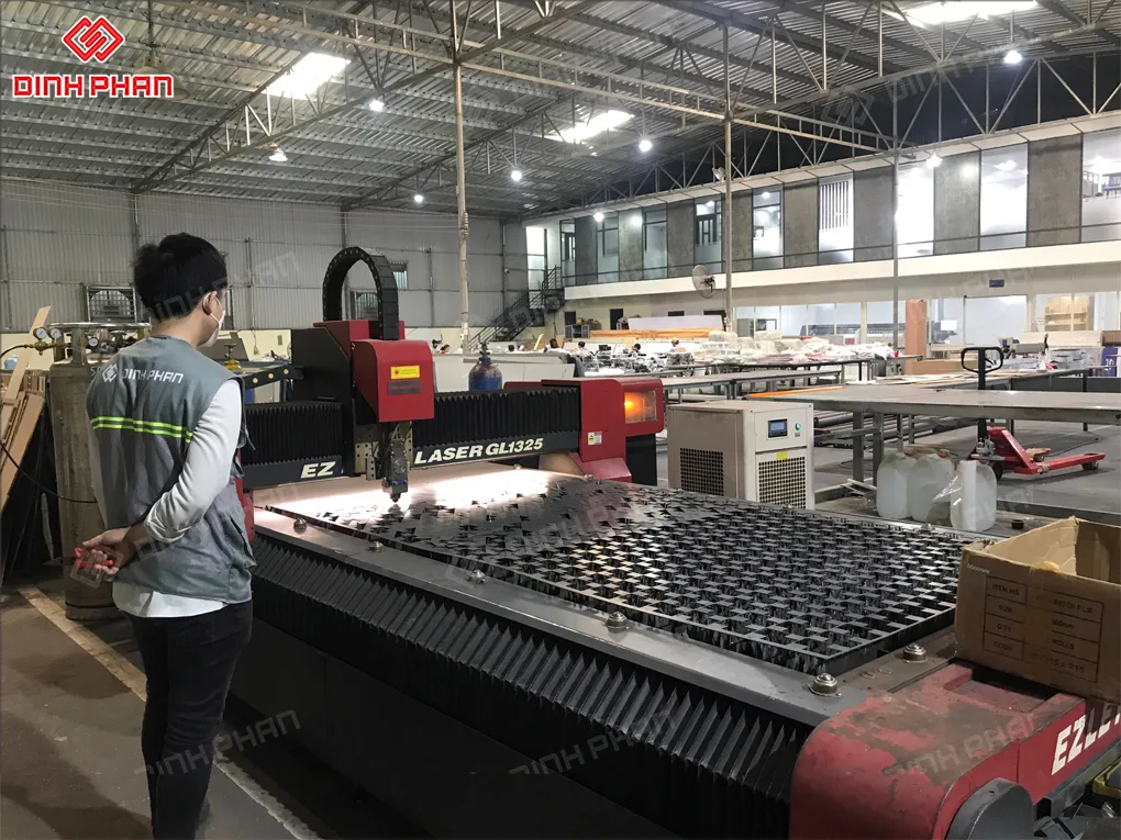 Dịch vụ cắt laser mica BMT giá rẻ, chất lượng Cắt laser mica bmt