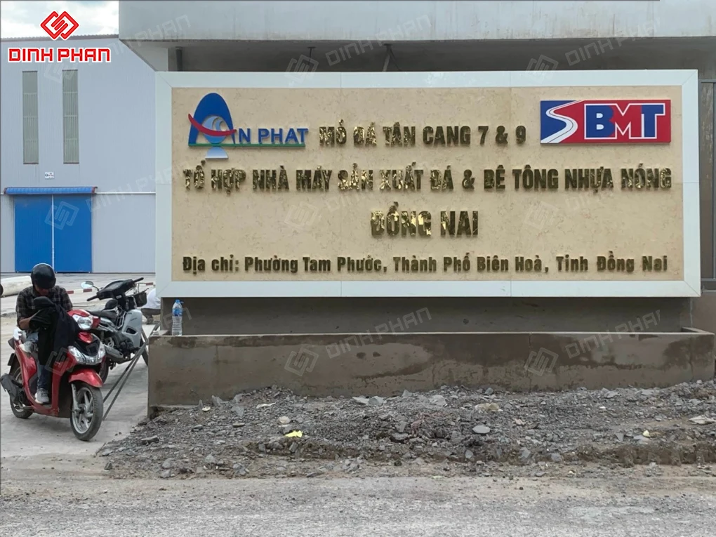 Địa chỉ làm bảng hiệu bằng đá hoa cương BMT uy tín, chất lượng Làm bảng hiệu bằng đá hoa cương bmt