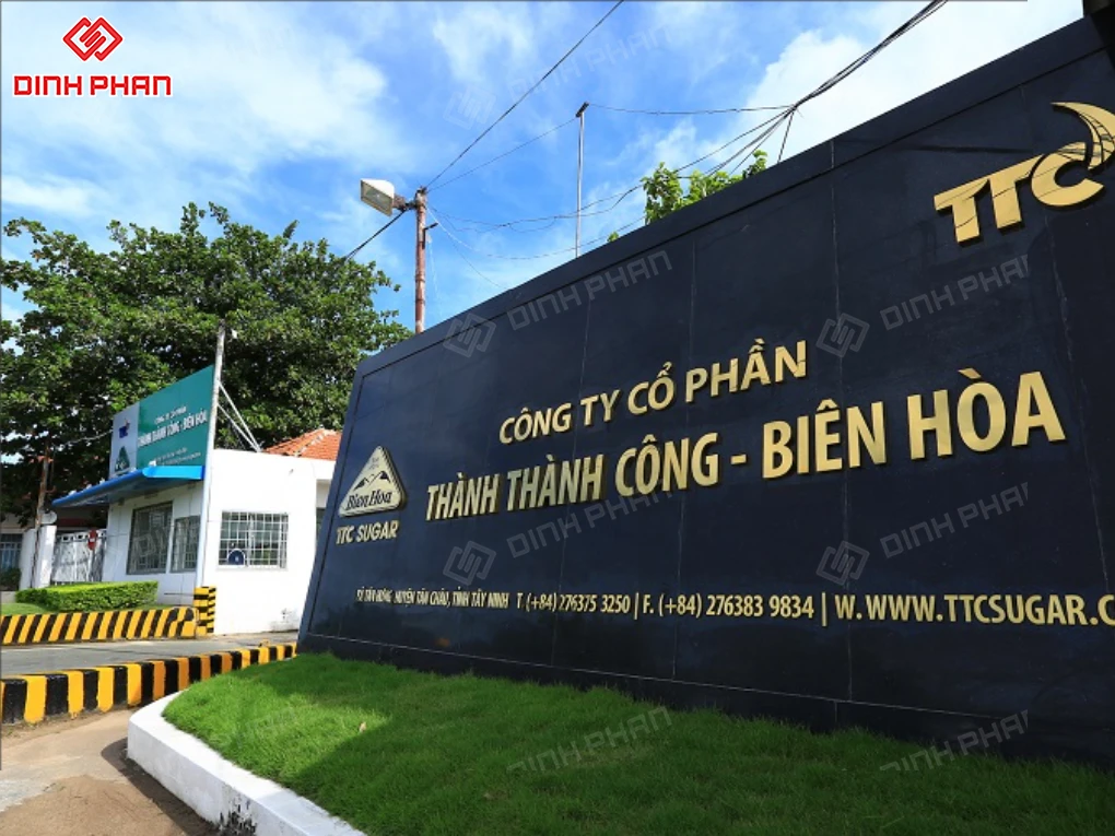 Địa chỉ làm bảng hiệu bằng đá hoa cương BMT uy tín, chất lượng Làm bảng hiệu bằng đá hoa cương bmt
