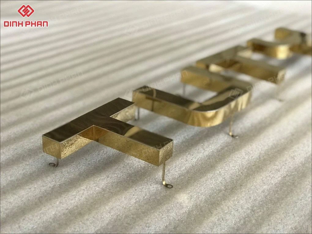 Gia công chữ inox vàng gương BMT giá rẻ, theo yêu cầu Chữ inox vàng gương bmt