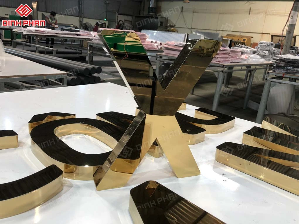 Gia công chữ inox vàng gương BMT giá rẻ, theo yêu cầu Chữ inox vàng gương bmt