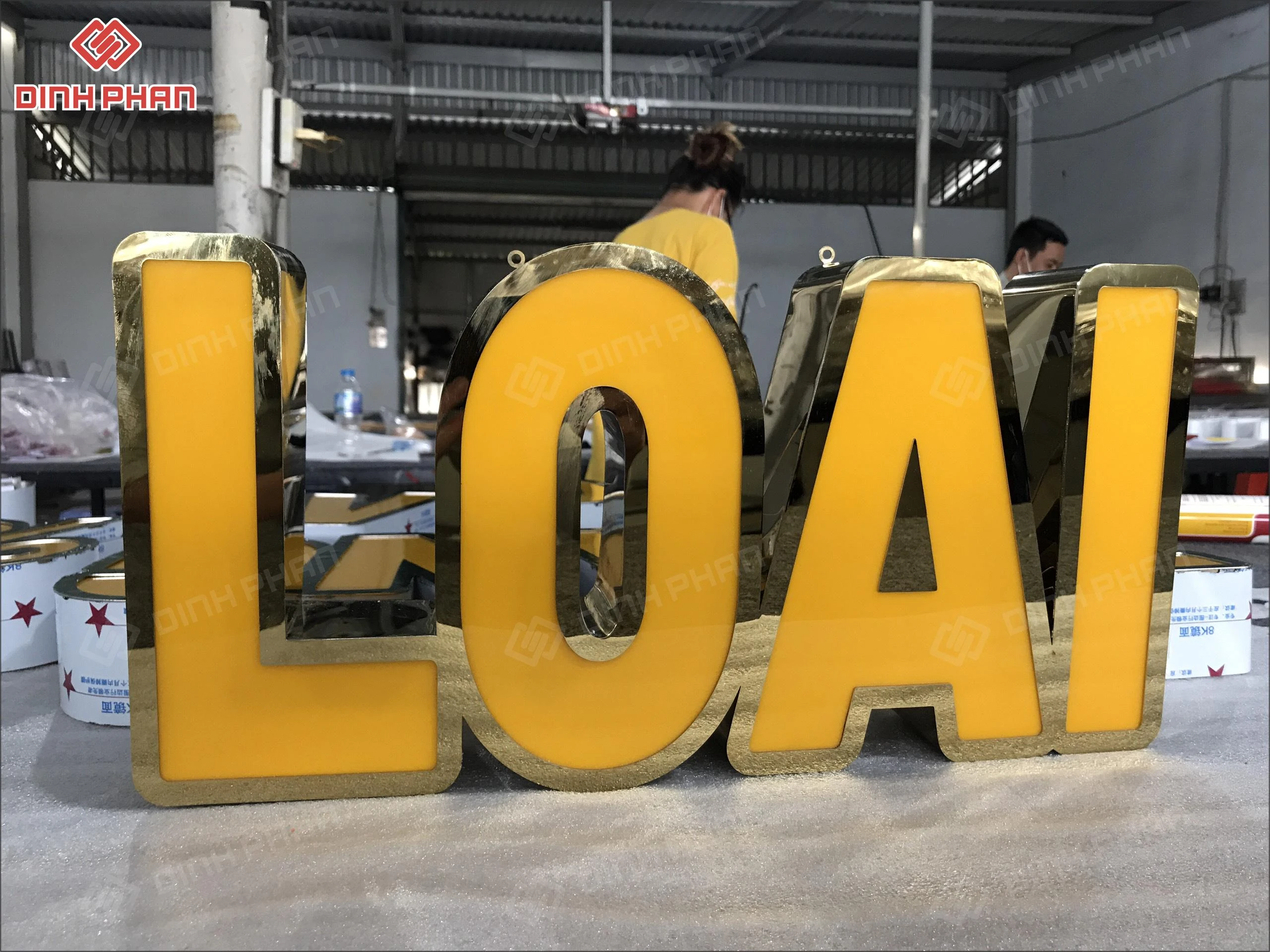 Gia công chữ inox vàng gương BMT giá rẻ, theo yêu cầu Chữ inox vàng gương bmt