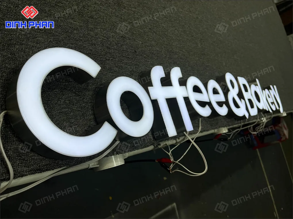 Làm bảng hiệu chữ nhôm bmt