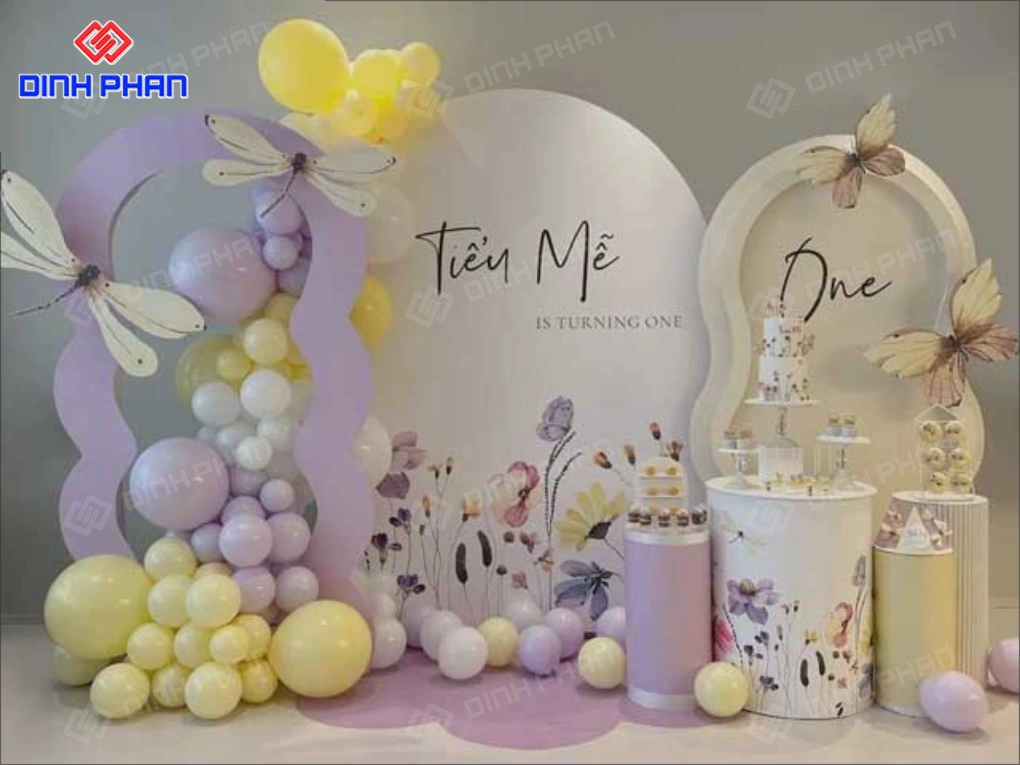 Làm bảng hiệu cho em bé đầy tháng BMT giá rẻ, theo yêu cầu Mẫu bảng hiệu đầy tháng cho bé gái tại bmt