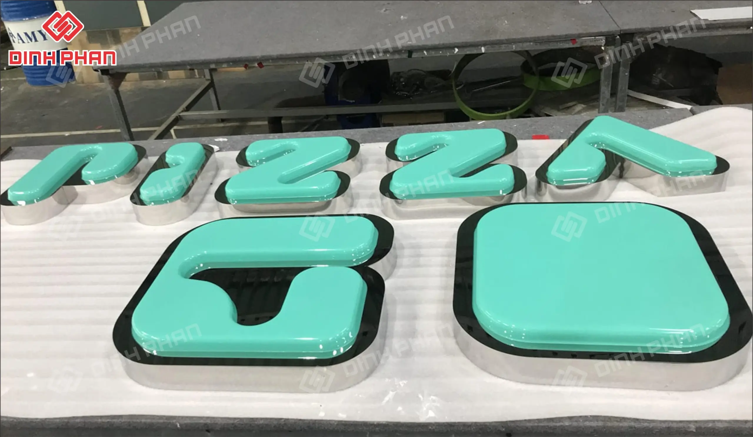 Làm chữ nổi mica đắk lắk