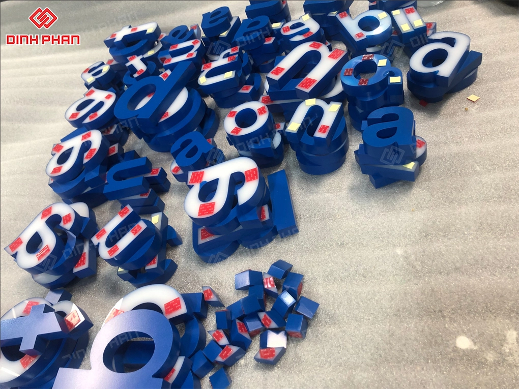 Làm chữ nổi mica đắk lắk