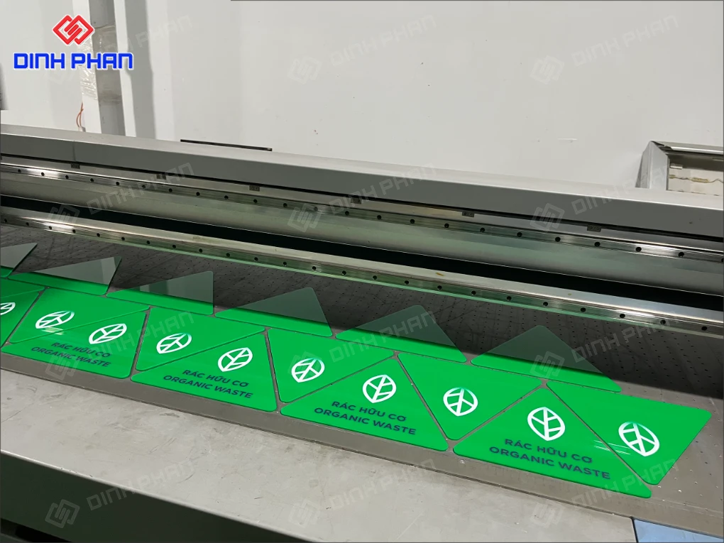 In UV decal Đắk Nông giá rẻ, lấy liền In uv decal đắk nông