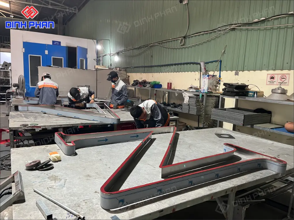 Dịch vụ in UV trên Alu BMT giá rẻ, lấy ngay In uv trên alu bmt