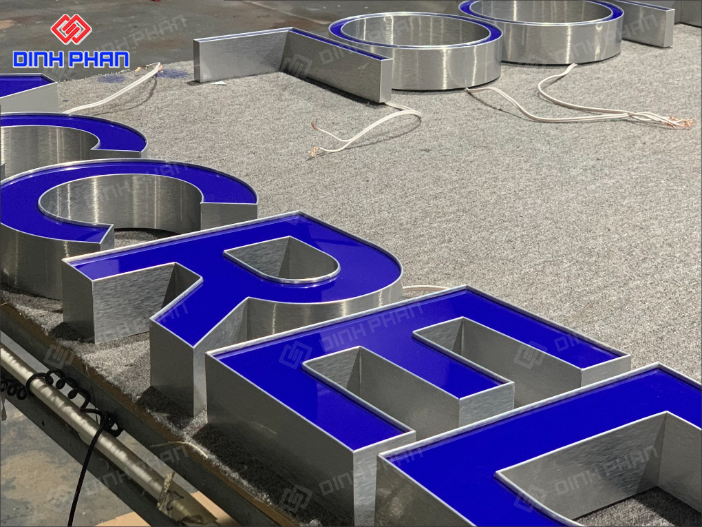 Gia công chữ nhôm phú yên