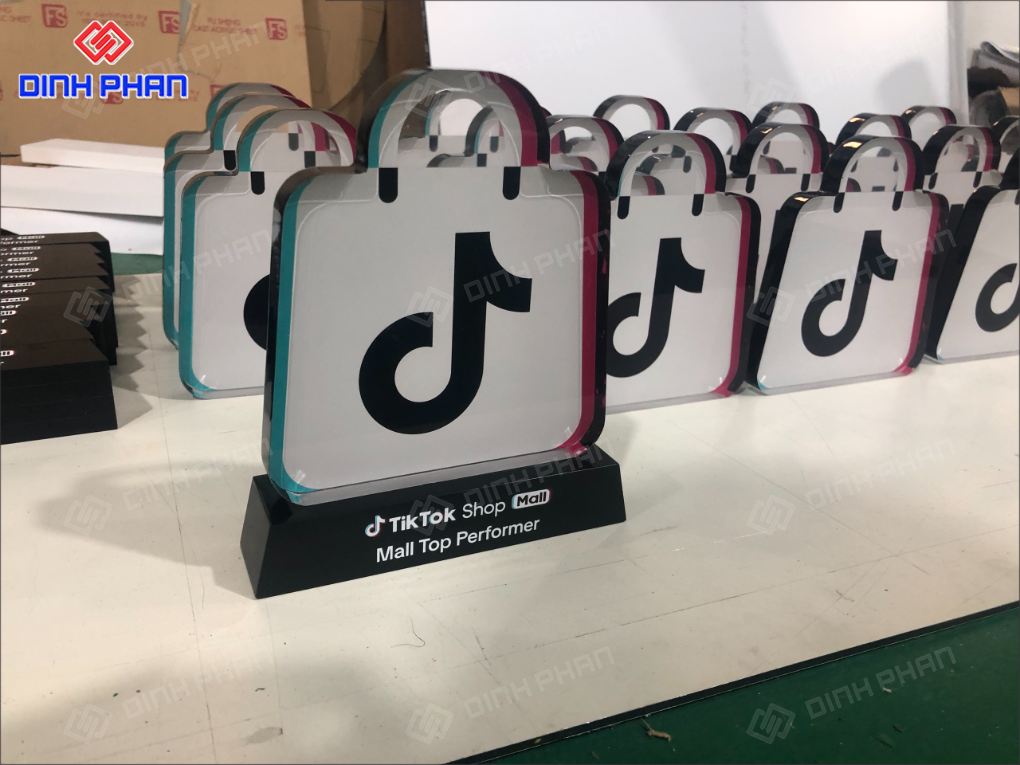 In uv mica lâm đồng