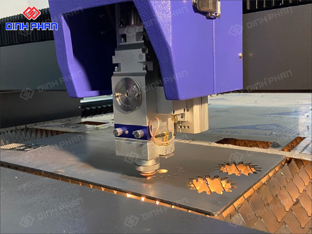 Cắt inox laser fiber