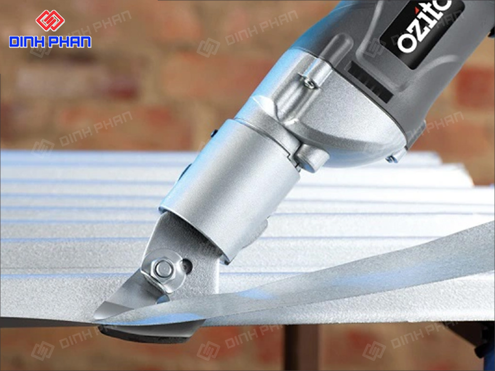 Cắt tole Buôn Ma Thuột nhanh chóng, giá xưởng tốt Cắt tole bằng máy cắt cơ