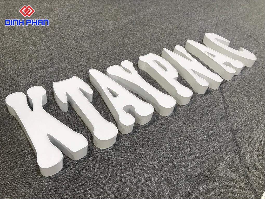 Chữ nhôm nguyên khối