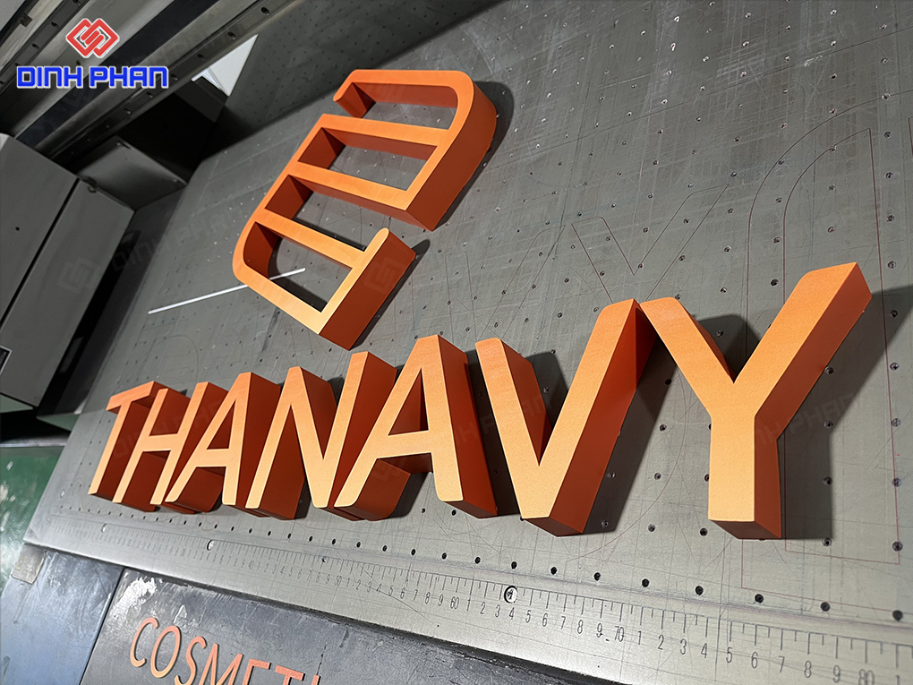 Gia công chữ inox Gia Lai chuyên nghiệp, bền đẹp Bảng hiệu cửa hàng mỹ phẩm