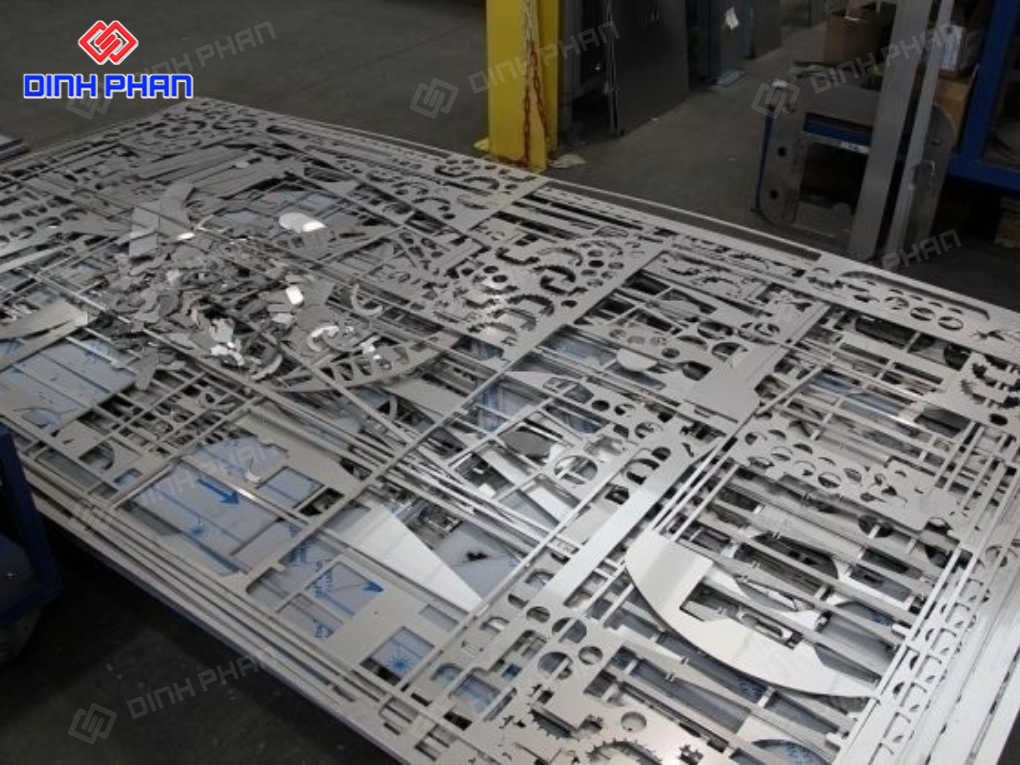 Cắt inox BMT chuẩn xác, gia công laser CNC giá tận xưởng Cắt inox bmt chuẩn xác, gia công laser cnc giá tận xưởng