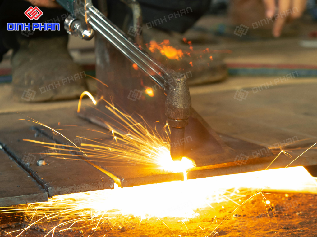 Cắt tôn tấm bmt uy tín, chất lượng, giá xưởng