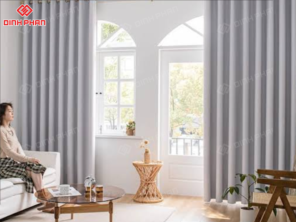 Rèm Cửa Phòng Khách BMT: Cẩm Nang Chọn Mẫu Đẹp, Cản Nhiệt & Báo Giá Chi Tiết Rèm cửa phòng khách bmt